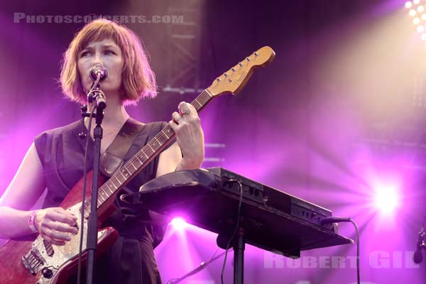 MINA TINDLE - 2015-06-25 - PARIS - Place de la Republique - 